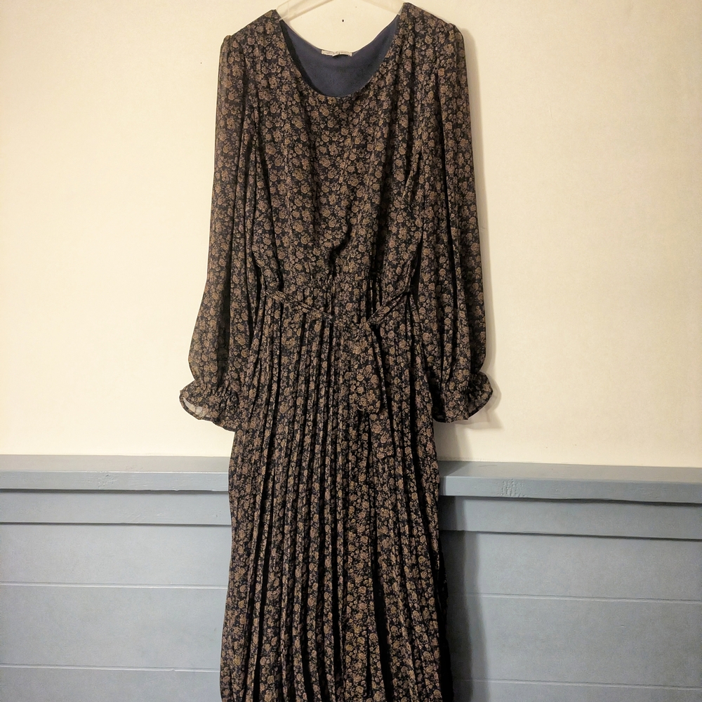 Polagram Black and Brown Floral Long Sleeve Dress